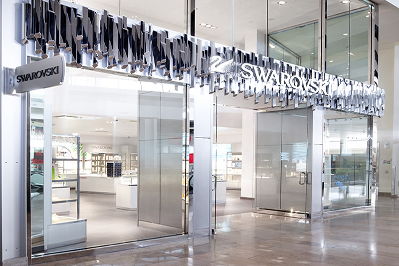 4-24-13_DCBG_Swarovski_FSmall_03