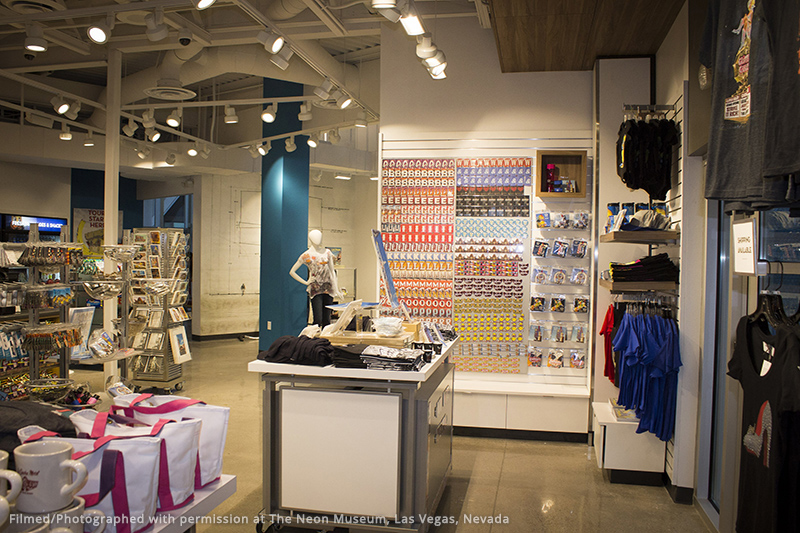neon-interior-gif-merch_6045-8×5