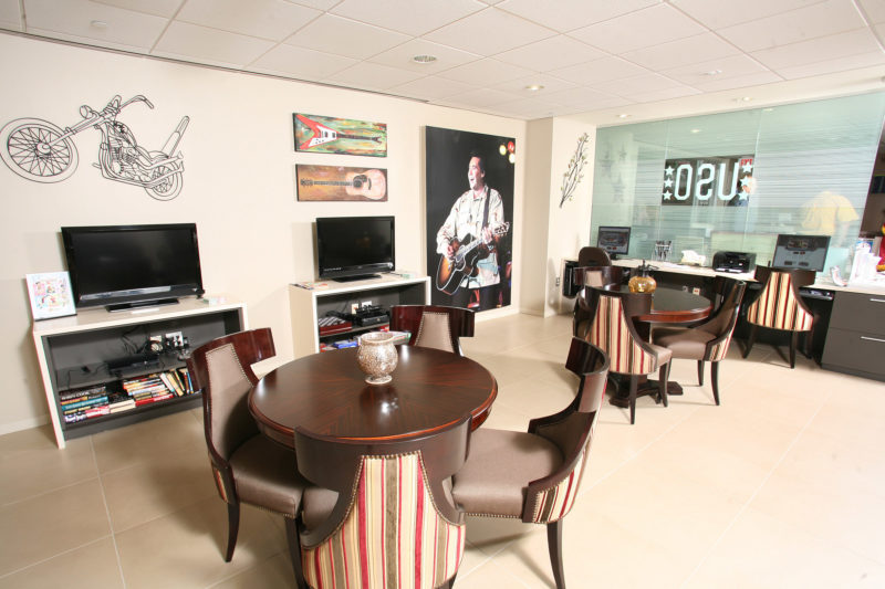 USO Lounge McCarran_04 Seating 8×5 300 USO United Service Organizations USO